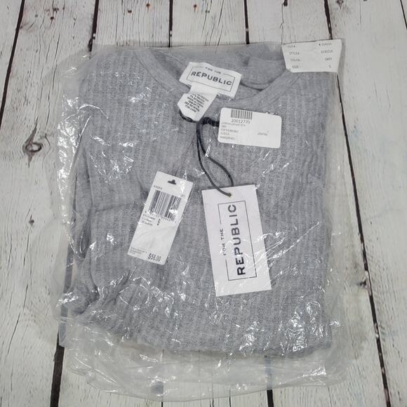 For the Republic Long Sleeve Waffle Top Grey S NWT - Picture 5 of 5